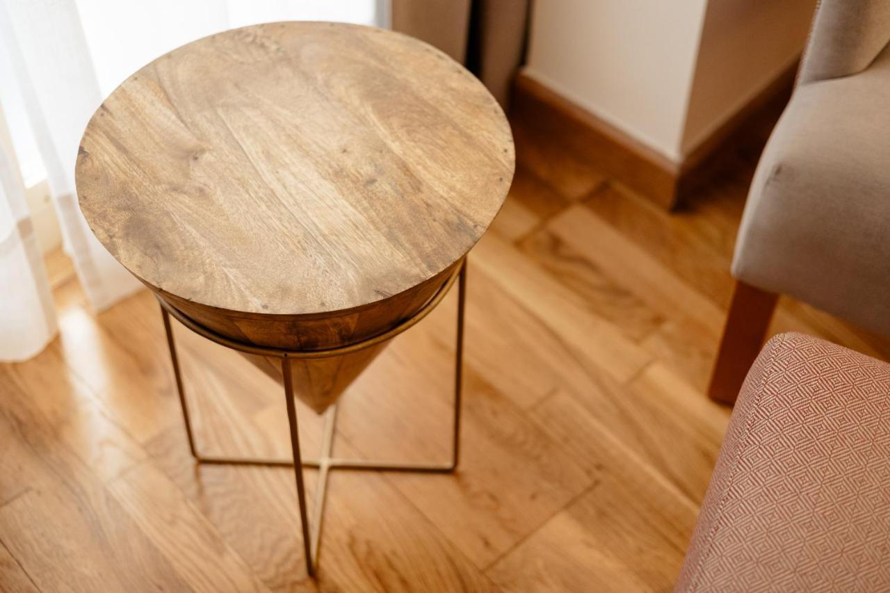 Apartament Debambu *